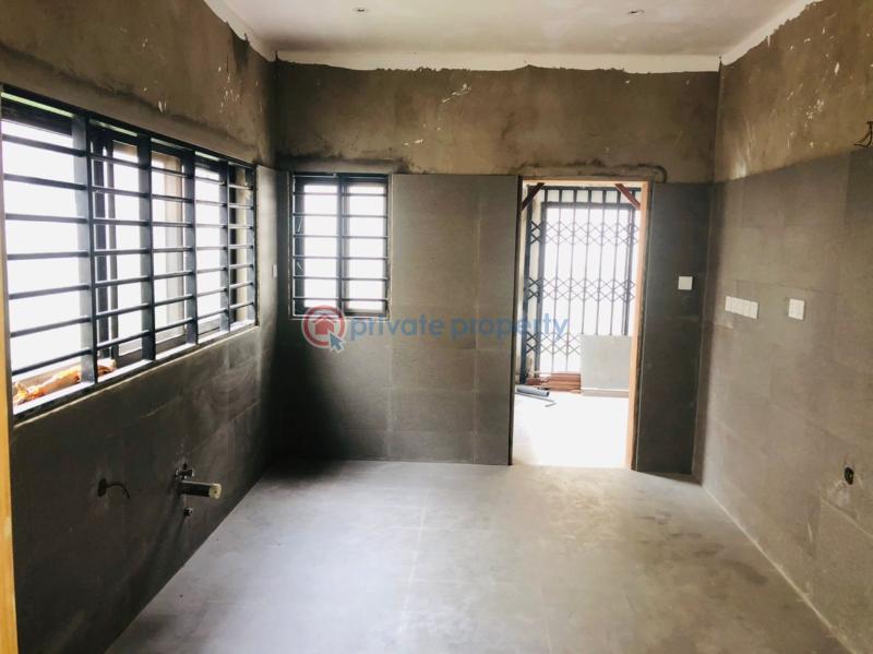 4 bedroom House For Sale Atomic Down Close To Makers Church Atomic Down Ga East Municipal Accra - 4