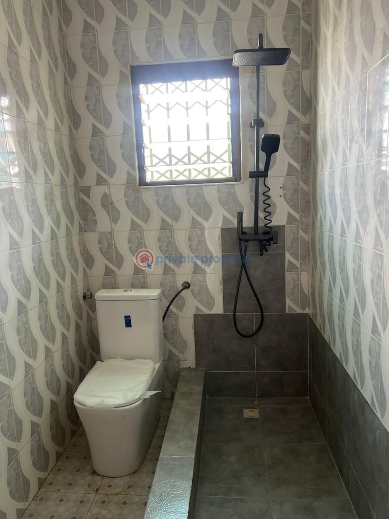 4 bedroom House For Sale Broadcastle Ga South Municipal Accra - 10