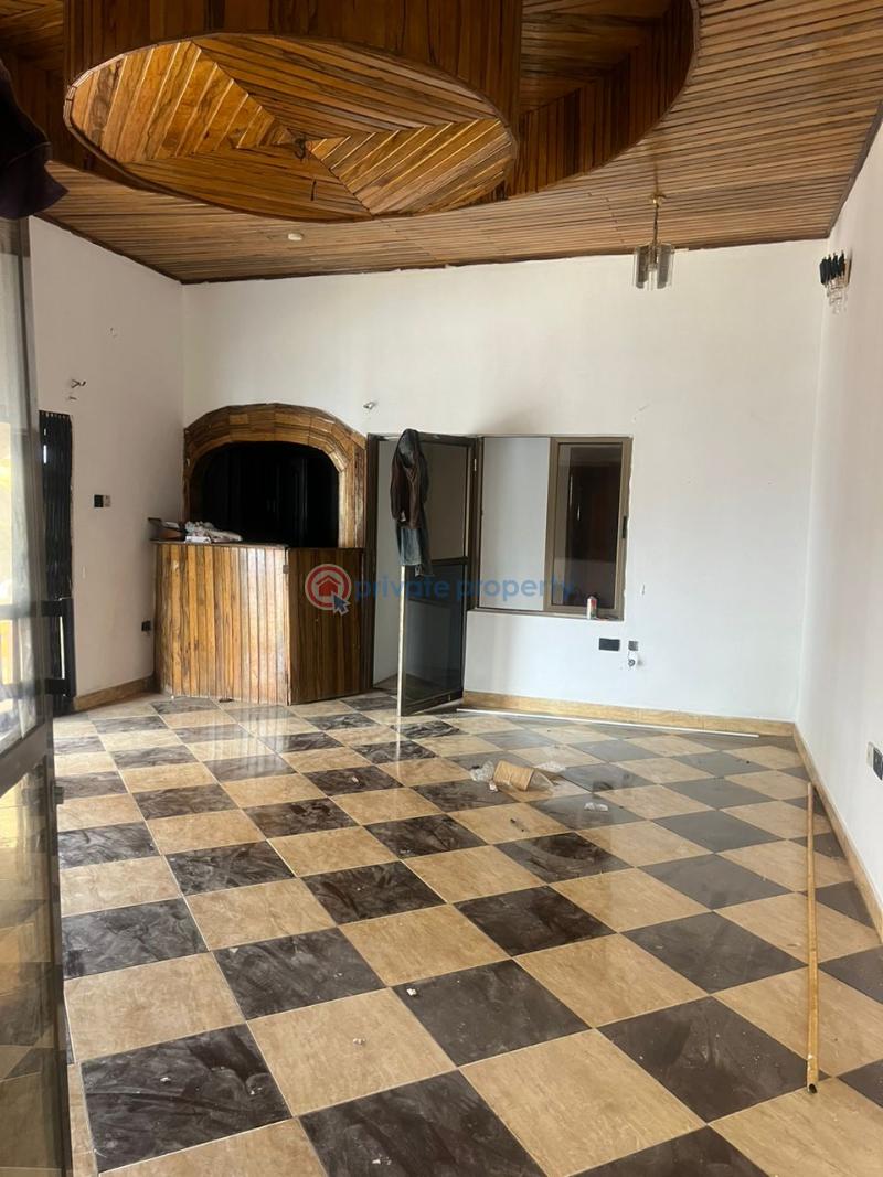 4 bedroom House For Sale Broadcastle Ga South Municipal Accra - 2