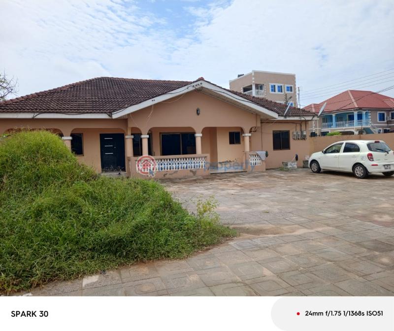 9 bedroom House For Sale Dansoman Sahara Dansoman Accra - 0