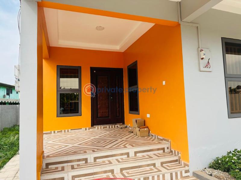 4 bedroom Detached Duplex For Sale North Legon Antis- Agbogba Ga East Municipal Accra - 9