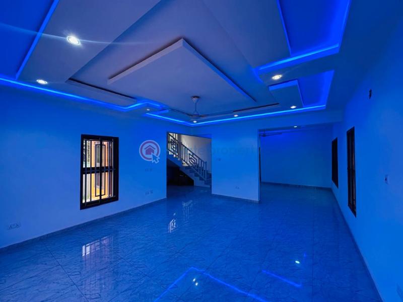4 bedroom Detached Duplex For Sale North Legon Antis- Agbogba Ga East Municipal Accra - 12