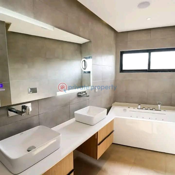 4 bedroom Townhouse For Sale Cantonments Accra - 5