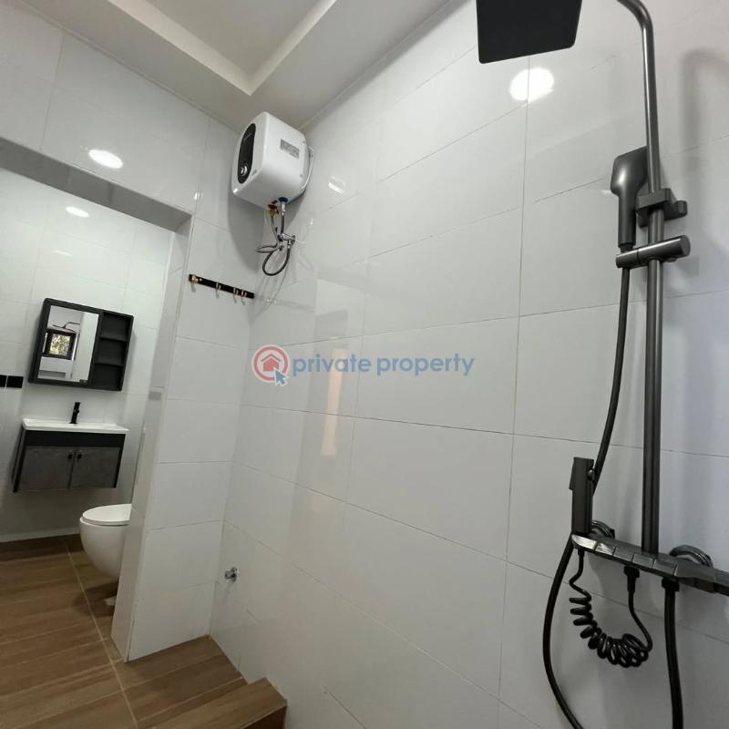 4 bedroom House For Sale Opposite The Police Station North Legon Accra - 12