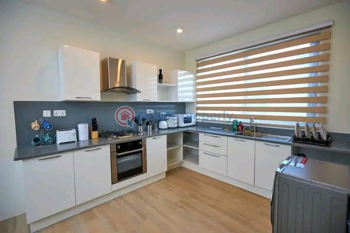 2 bedroom Apartment Short let East Airport Airport Residential Area Accra - 12