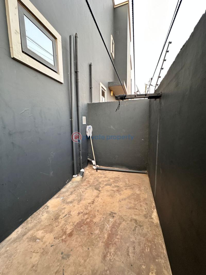 2 bedroom Townhouse For Sale Upsa La Nkwantanang Madina Municipal Accra - 11