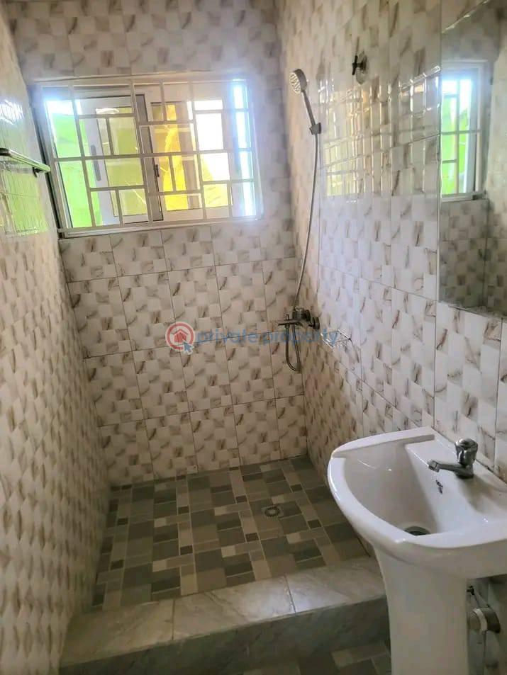 2 bedroom Apartment For Rent Achimota Accra - 6