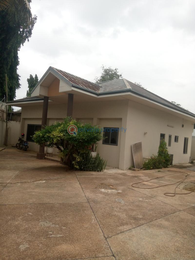 2 bedroom Apartment Short let West Airport Airport Residential Area Accra - 0