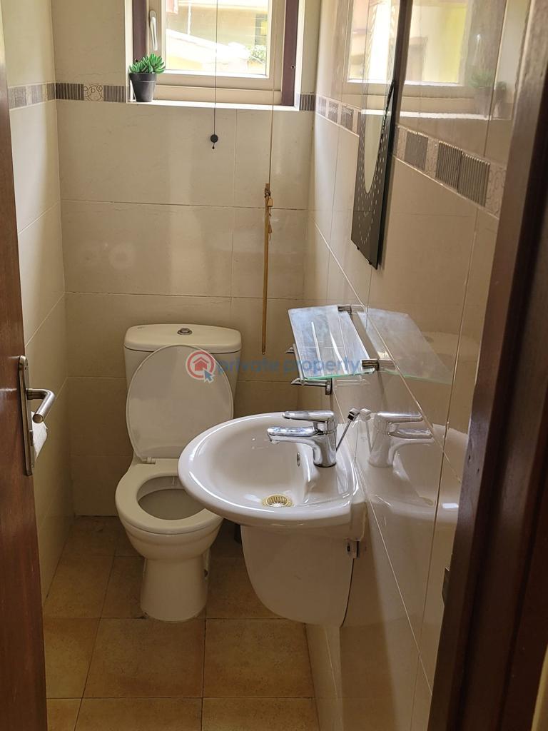 3 bedroom Apartment For Rent Nyaniba Estate Osu Accra - 5