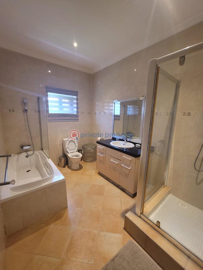 3 bedroom Apartment For Rent Nyaniba Estate Osu Accra - 8