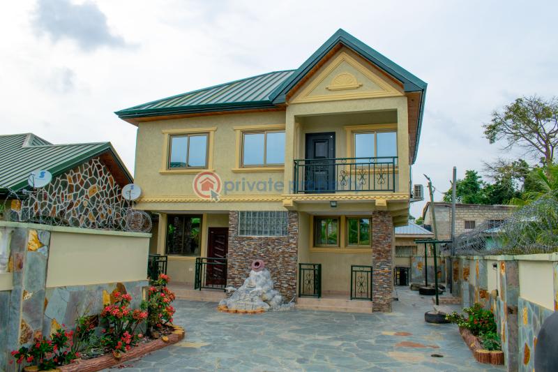 3 bedroom Semi detached Duplex Short let Cape Coast Jukwa Road, Mpeasem Ame Zion School First Speed Ramp Cape Coast Metropolitan Central Region - 2