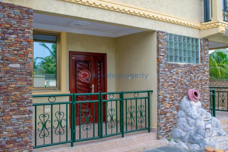 3 bedroom Semi detached Duplex Short let Cape Coast Jukwa Road, Mpeasem Ame Zion School First Speed Ramp Cape Coast Metropolitan Central Region - 1