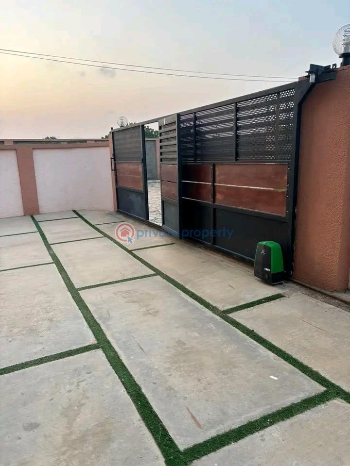 3 bedroom Townhouse For Rent East Airport Airport Residential Area Accra - 4