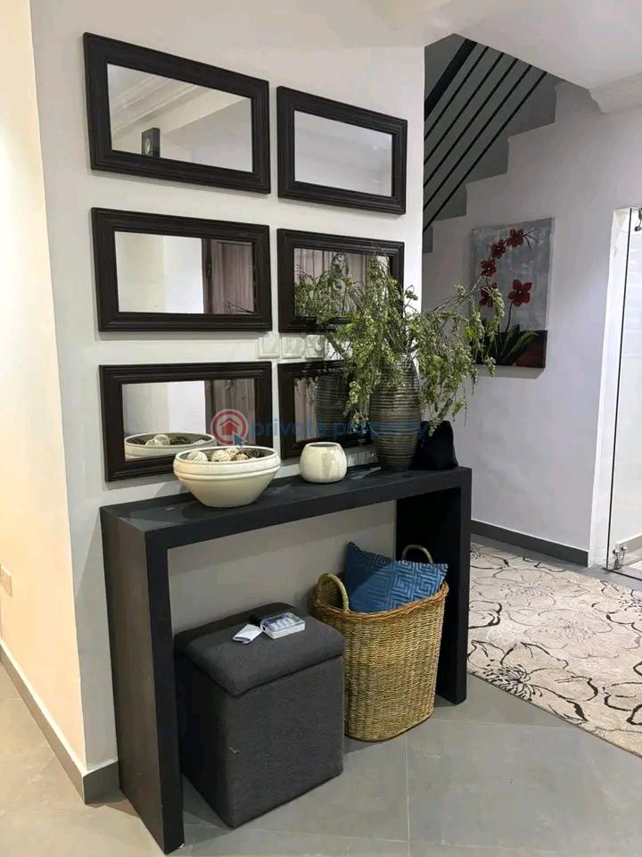 3 bedroom Townhouse For Rent East Airport Airport Residential Area Accra - 5