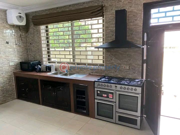 4 bedroom House For Rent Airport Residential Area Accra - 3