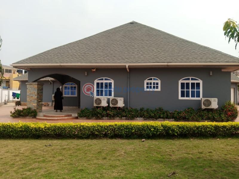 4 bedroom House For Sale Baatsonaa Spintex Accra - 15