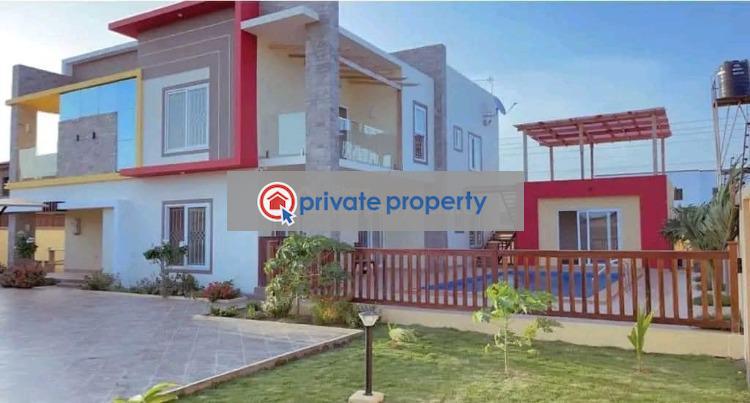 6 bedroom House For Sale Spintex Accra - 3