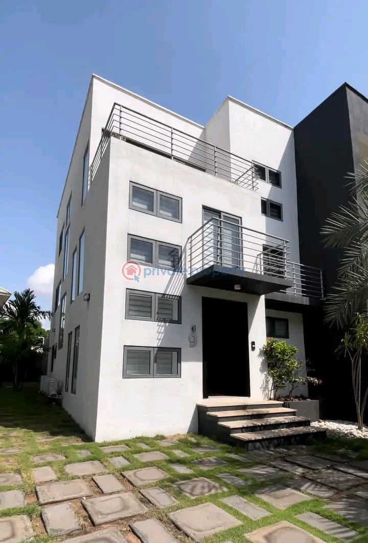 4 bedroom Townhouse For Rent Cantonments Accra - 0