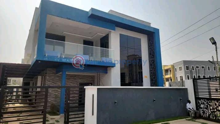 4 bedroom Townhouse For Rent East Airport Airport Residential Area Accra - 1