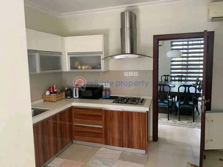4 bedroom Townhouse For Rent North Ridge Accra - 3