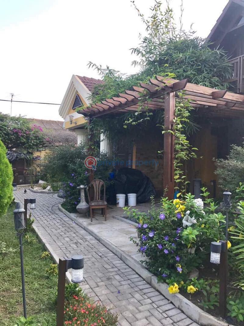 5 bedroom House For Rent Osu Accra - 4