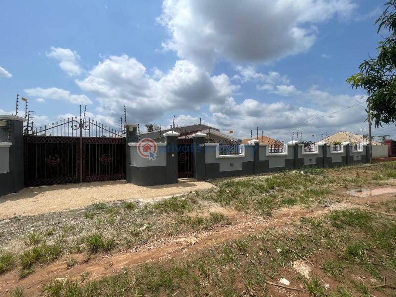 5 bedroom House For Sale Santasi Apampatia Atwima Kwanwoma Ashanti - 1