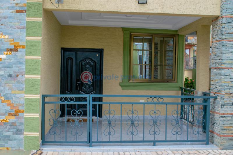 5 bedroom Semi detached Duplex For Rent Cape Coast Jukwa Road, Mpeasem Ame Zion School First Speed Ramp Cape Coast Metropolitan Central Region - 3