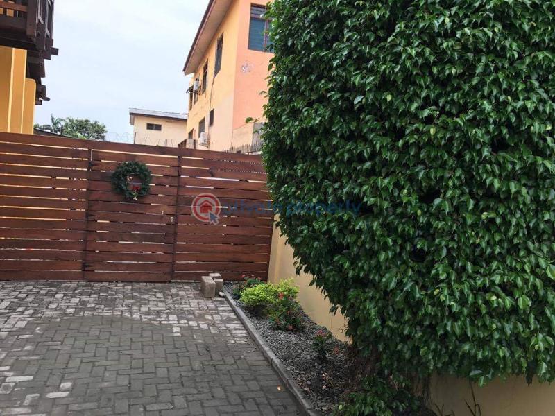5 bedroom House For Rent Osu Accra - 3