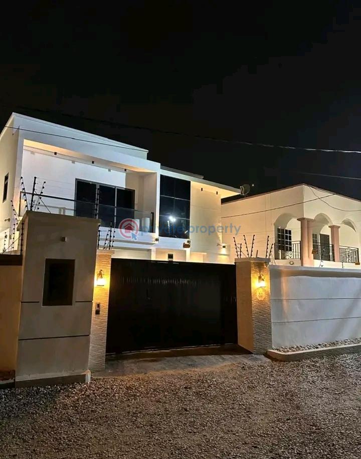 5 bedroom Townhouse For Rent East Legon Accra - 0