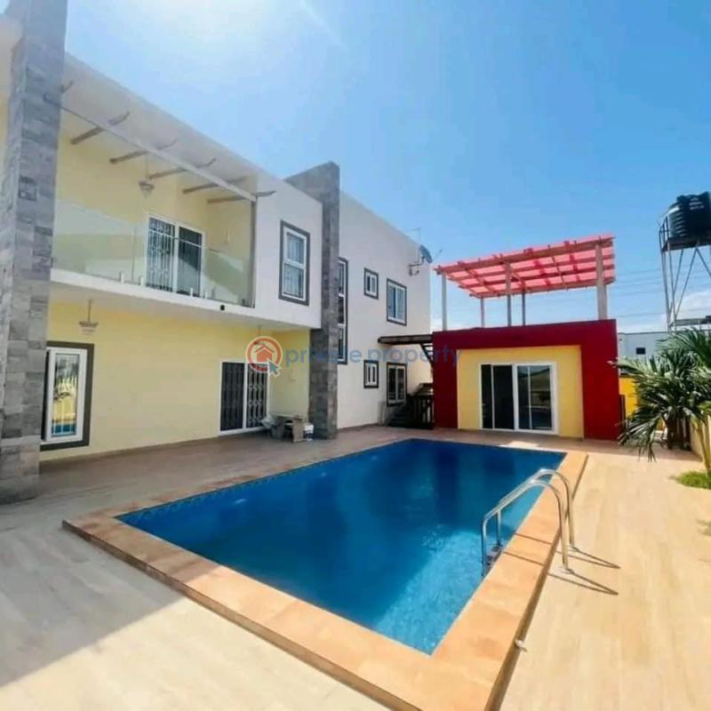 6 bedroom House For Sale Com 18 Comm 18 Spintex Accra - 2