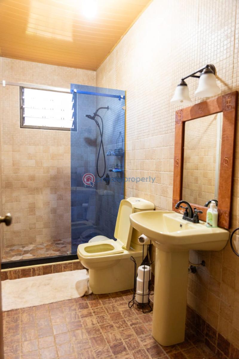 4 bedroom House For Rent Spintex Road Accra - 13