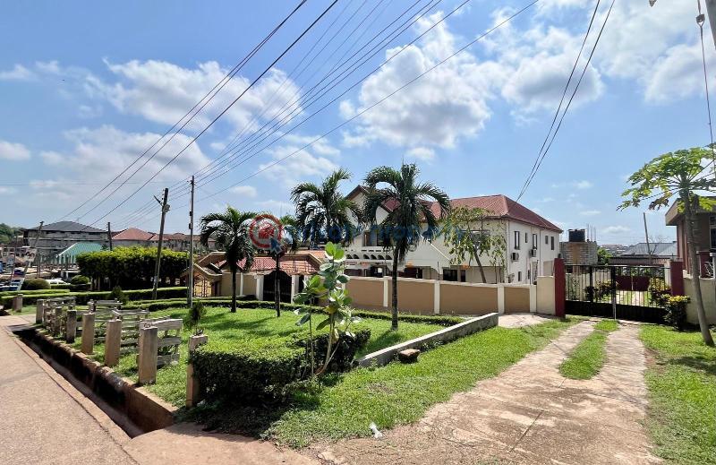 7 bedroom House For Rent Ahodwo Kumasi Metropolitan Ashanti - 0