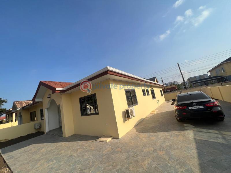 3 bedroom Detached Bungalow For Sale Community 25 Tema Accra - 0