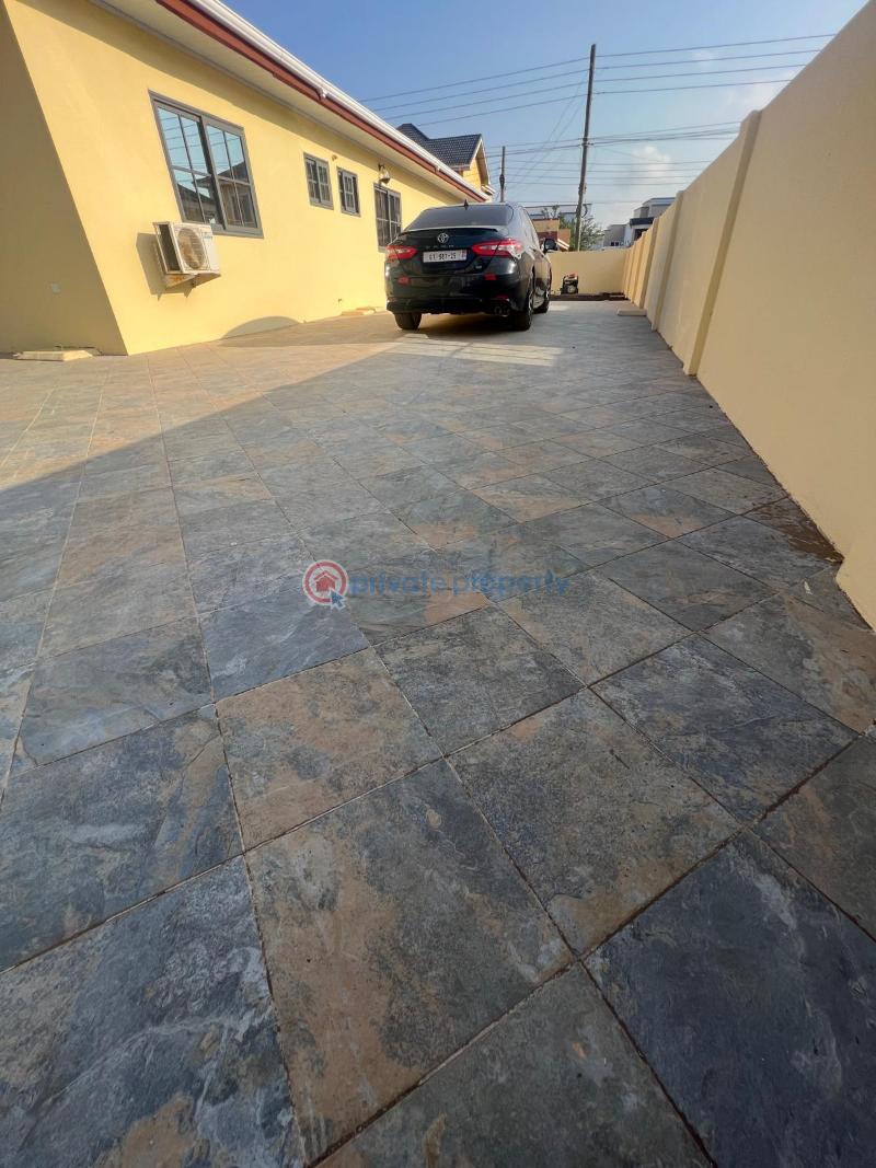 3 bedroom Detached Bungalow For Sale Community 25 Tema Accra - 12