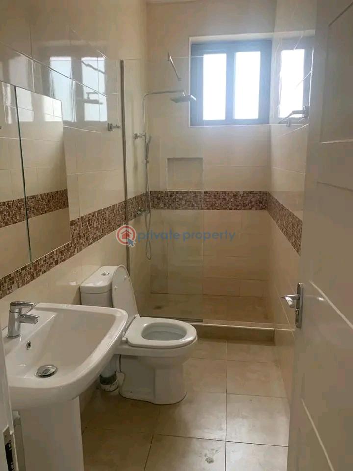 2 bedroom Apartment Short let East Airport Airport Residential Area Accra - 1