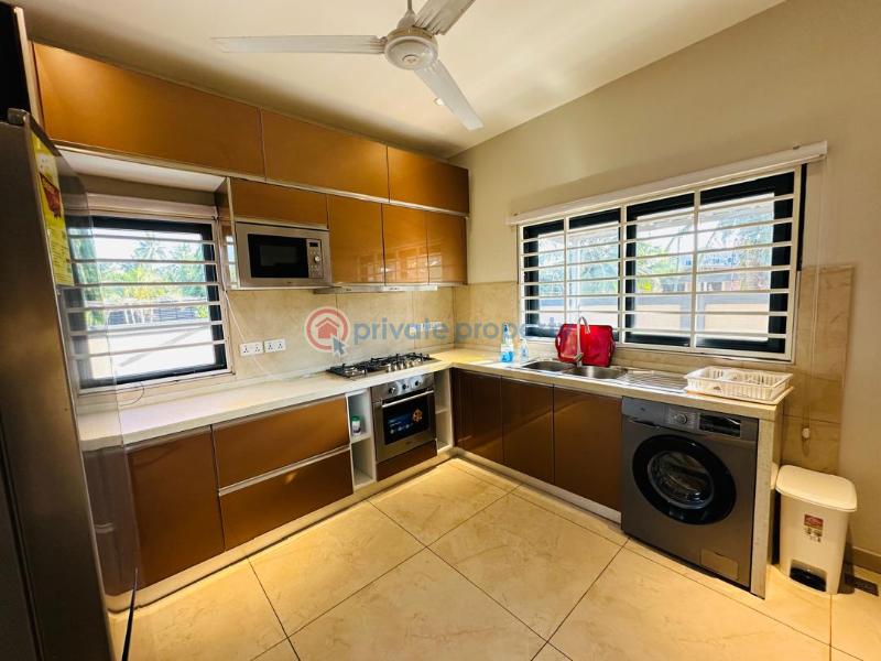 3 bedroom Townhouse For Rent Powerland Area Palace Street North Legon Accra - 20
