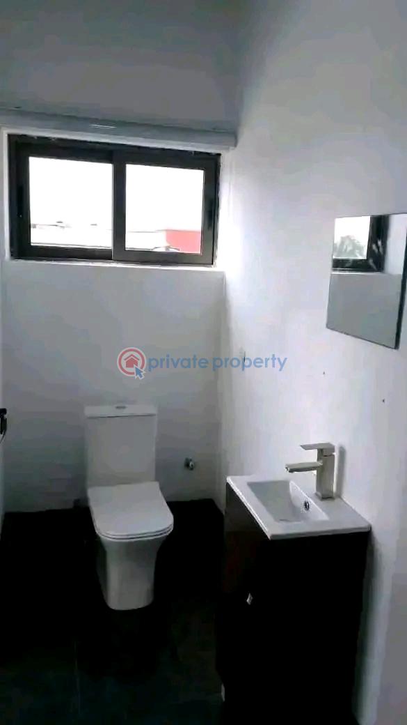3 bedroom House For Rent Basket Junction Spintex Accra - 8