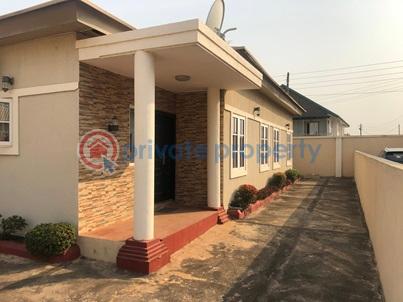 3 bedroom Detached Bungalow Short let After Oyarifa Adenta Municipal Accra - 15