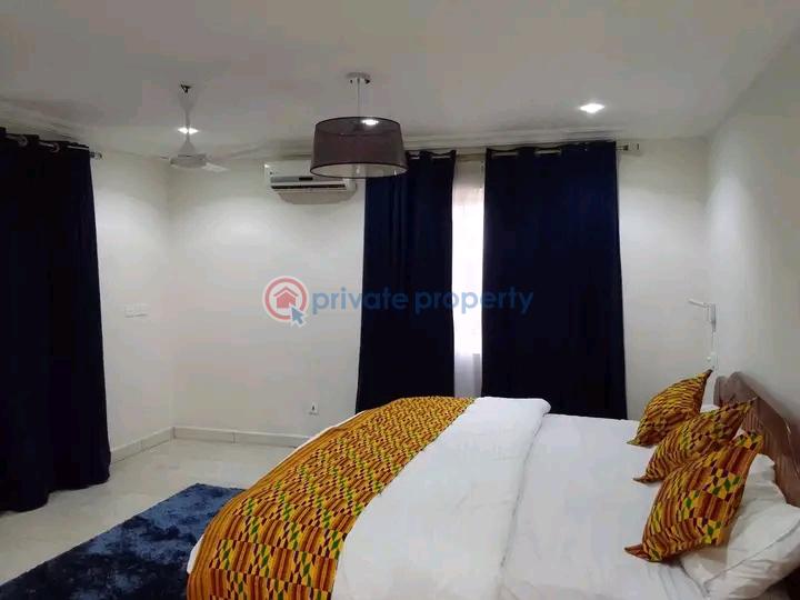 3 bedroom Apartment For Rent Oxford Street Osu Accra (PID 0PABYG