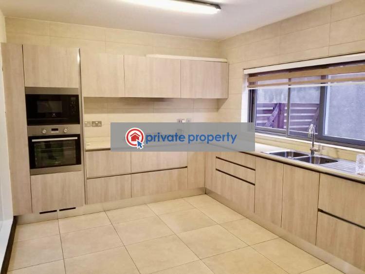 4 bedroom Townhouse For Rent North Ridge Accra - 4
