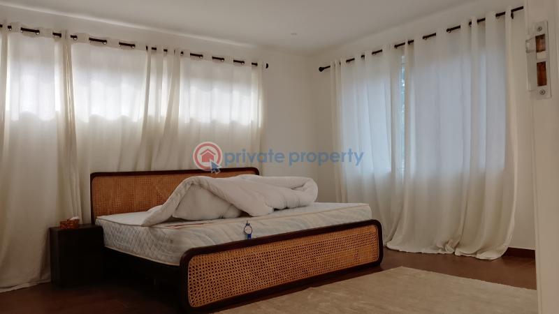 4 bedroom Townhouse For Sale El Senoussi St, Accra North Ridge Accra - 6