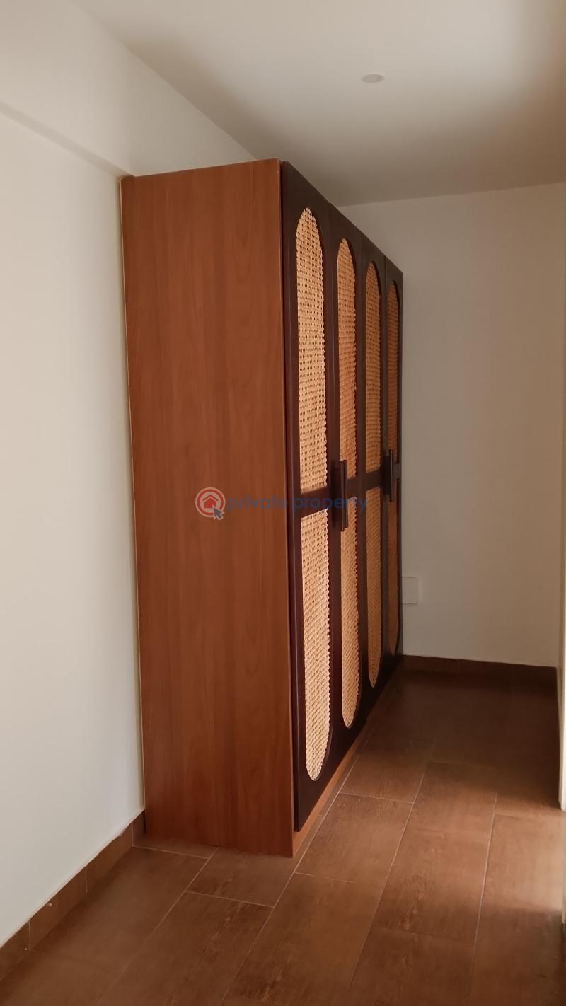 4 bedroom Townhouse For Sale El Senoussi St, Accra North Ridge Accra - 7