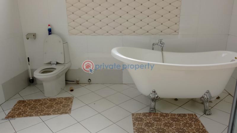 4 bedroom Townhouse For Sale El Senoussi St, Accra North Ridge Accra - 9
