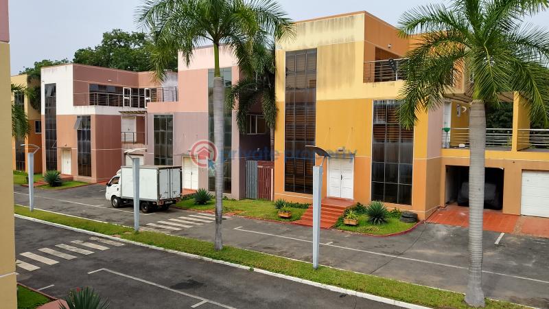 4 bedroom Townhouse For Sale El Senoussi St, Accra North Ridge Accra - 23