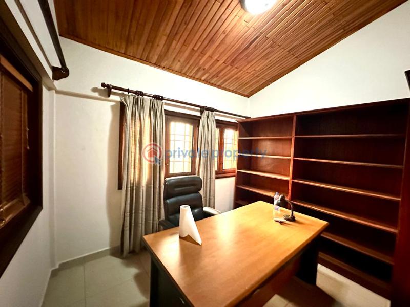 5 bedroom Detached Duplex For Rent McCarthy Hill Ga South Municipal Accra - 22