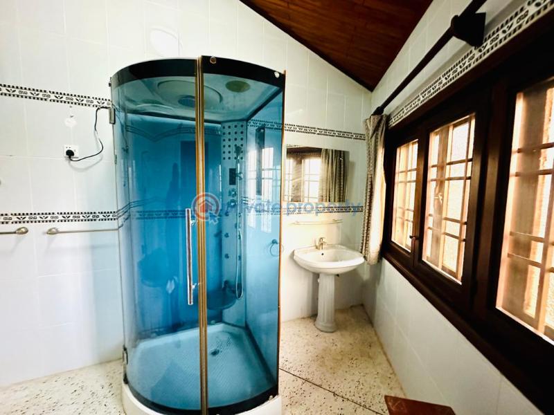 5 bedroom Detached Duplex For Rent McCarthy Hill Ga South Municipal Accra - 19