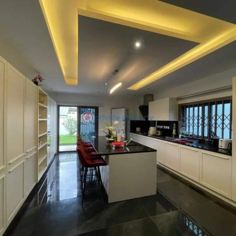 7 bedroom House For Sale East Legon Accra - 7