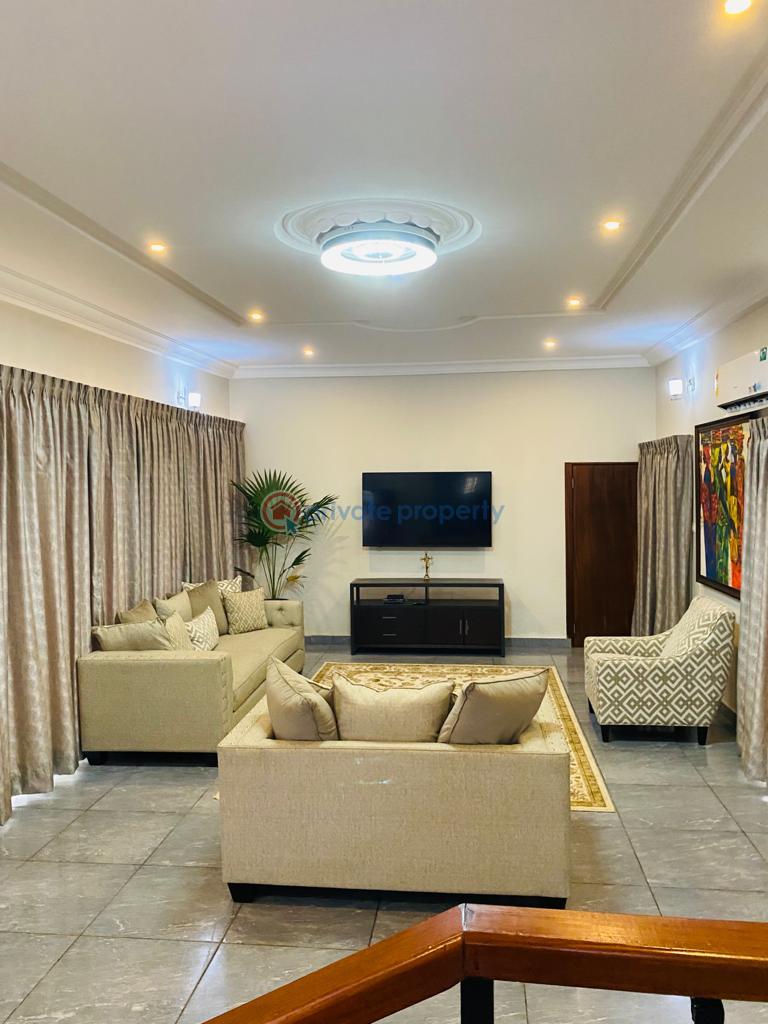 5 bedroom House Short let Cfc Estate Achimota Accra - 11