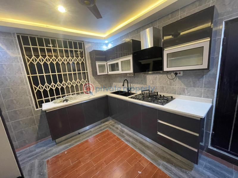 8 bedroom House For Sale Techiman Municipal Brong Ahafo - 11