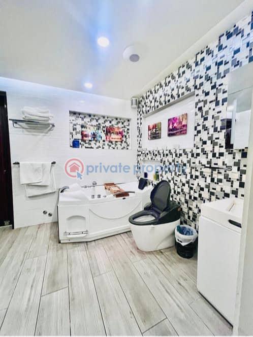 10 bedroom House For Sale Labone La Dade Kotopon Municipal Accra - 21
